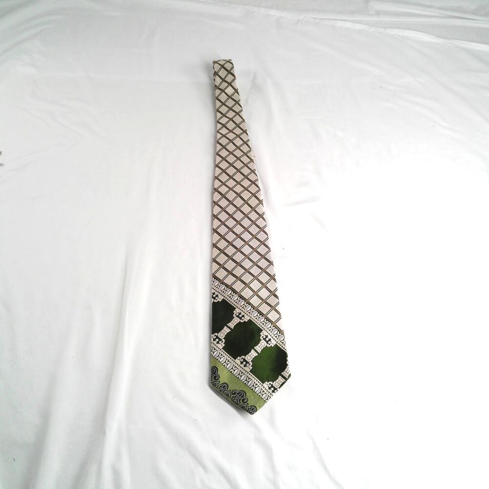 Wemlon Wembley Men’s Necktie Green Cream Geometric Plaid Pattern